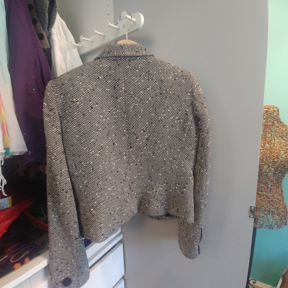 Armani blazer size 8 in EUC - Picture 2 of 6